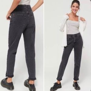 BDG Urban Outfitters Black mom jean